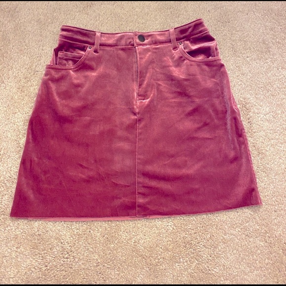 ✨Forever 21 Pink Velvet Skirt Small - Picture 2 of 3